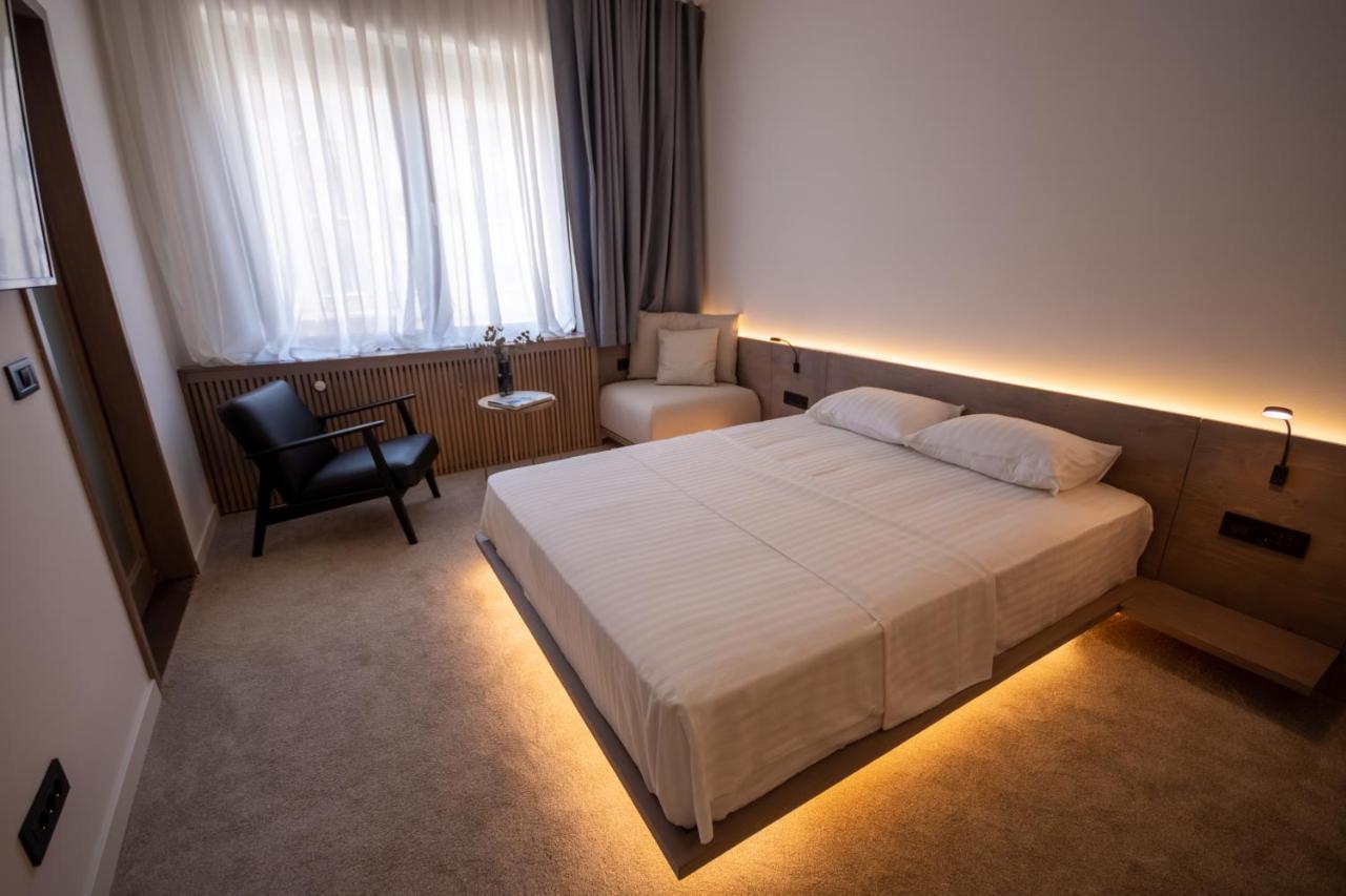 Bloom Suites 普里什蒂纳 外观 照片