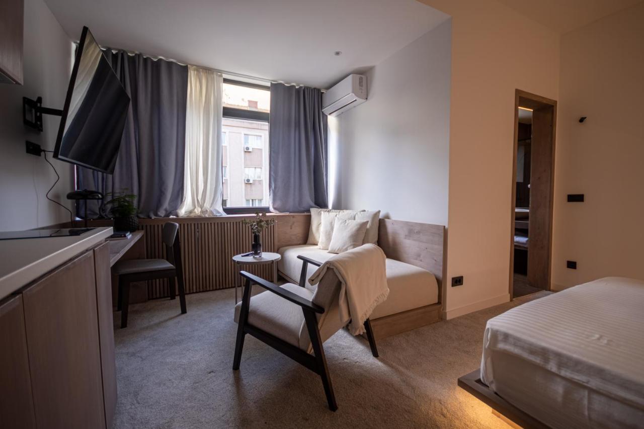Bloom Suites 普里什蒂纳 外观 照片